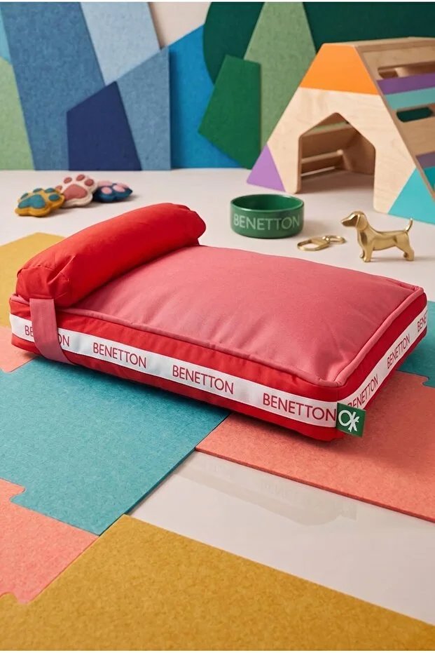 Benetton Yastıklı Yatak Kırmızı 60*40*10 Cm görsel 2
